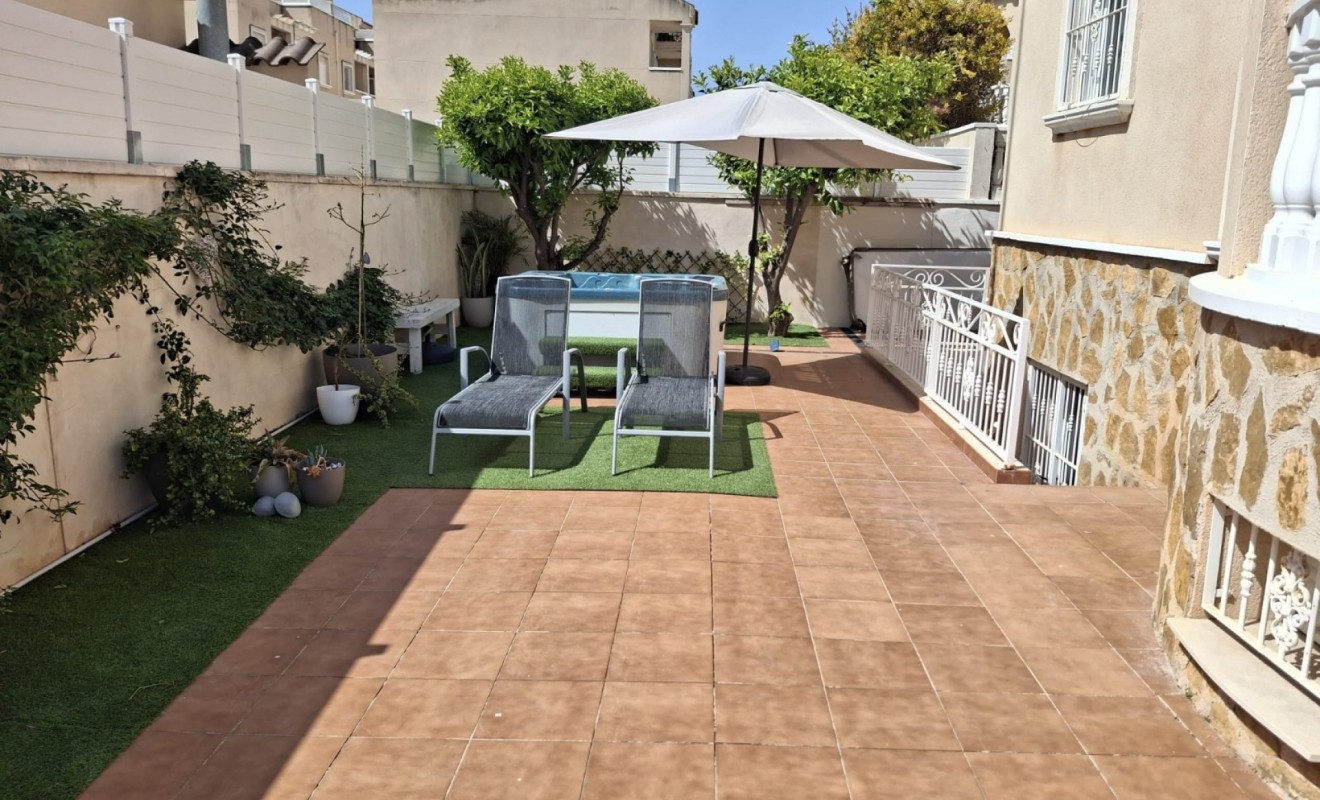 Wederverkoop - Villa Detached - Ciudad quesada - Doña pepa