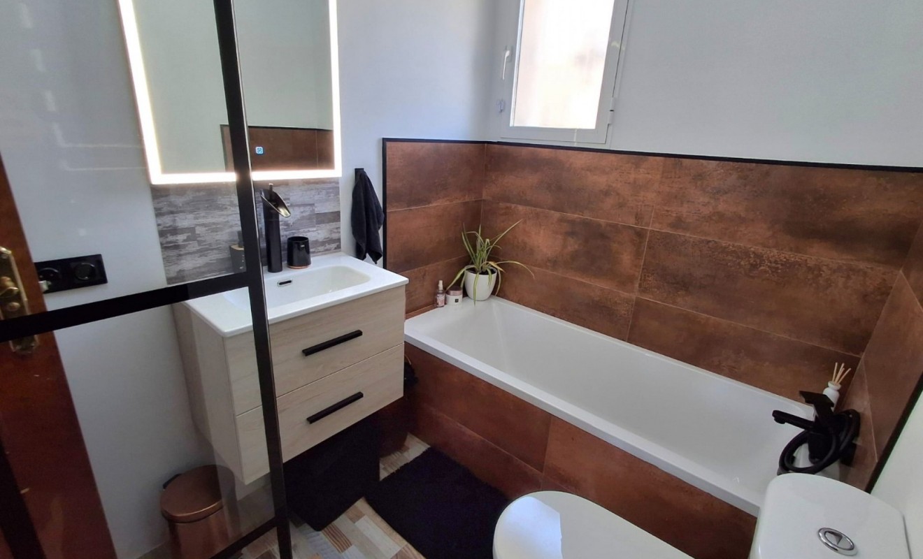 Wederverkoop - Villa Detached - Ciudad quesada - Doña pepa