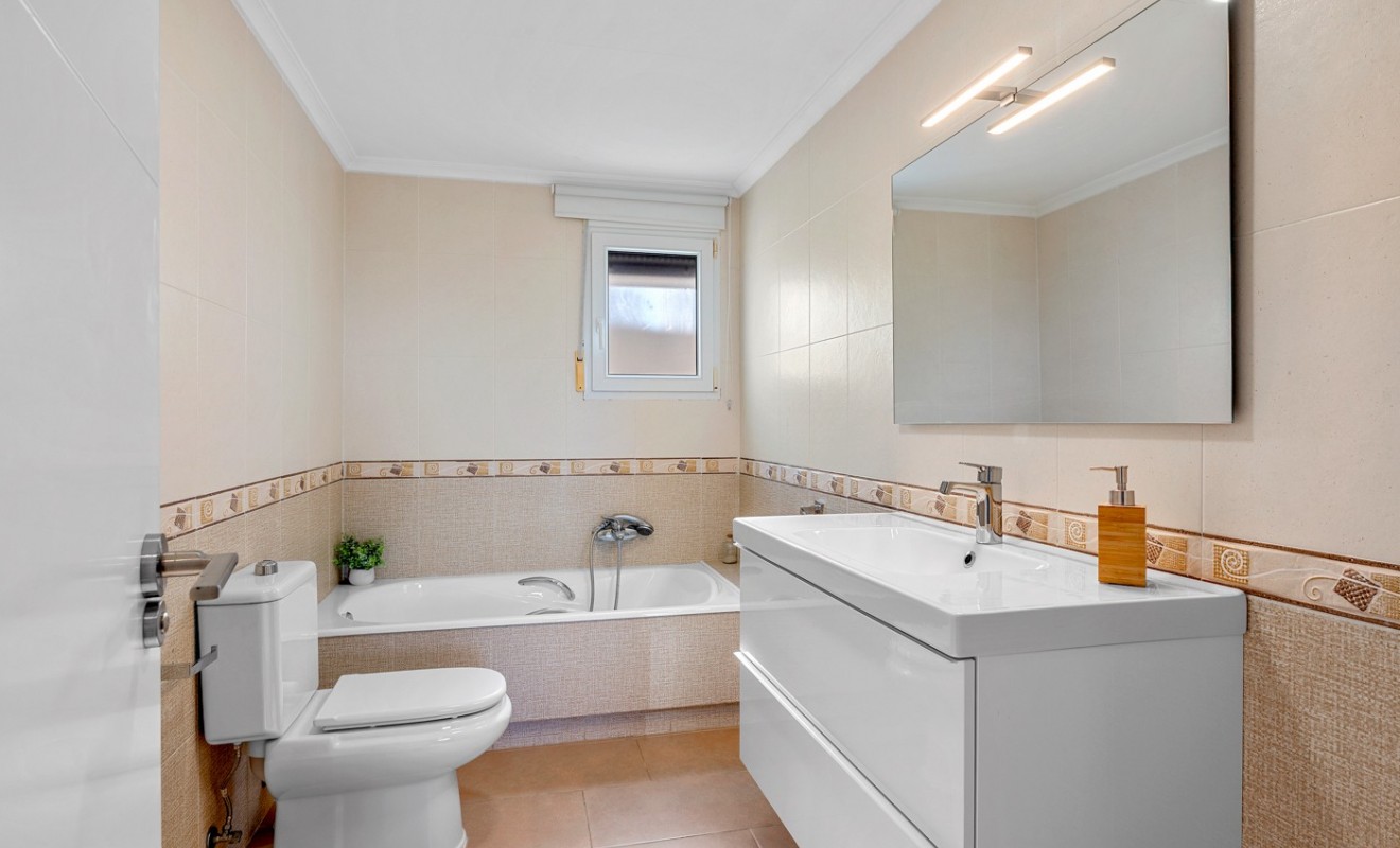 Wederverkoop - Villa - San Miguel de Salinas - Ciudad De Las Comunicaciones