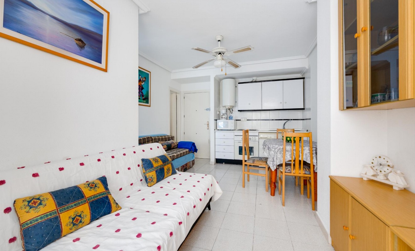 Sale - Apartamento - Torrevieja - Playa del Acequión