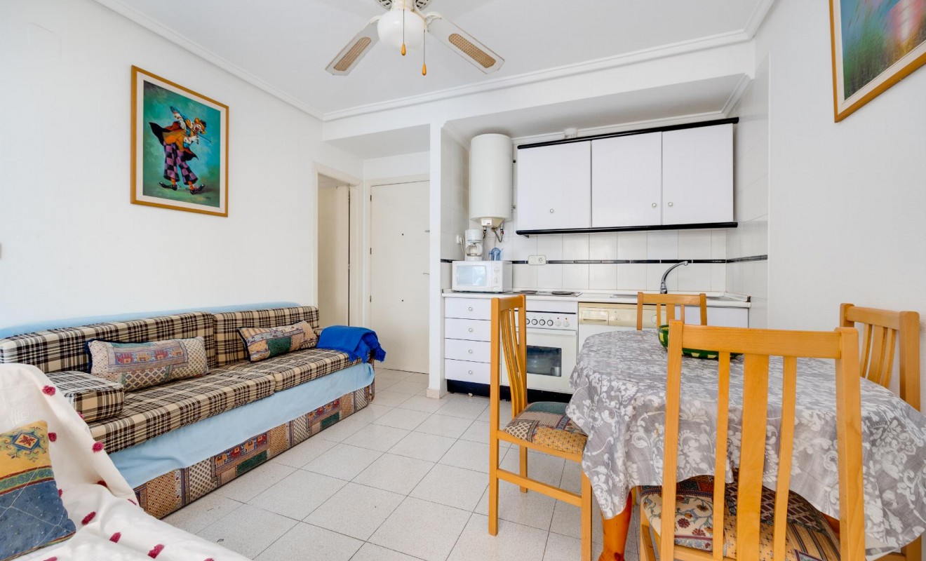 Sale - Apartamento - Torrevieja - Playa del Acequión