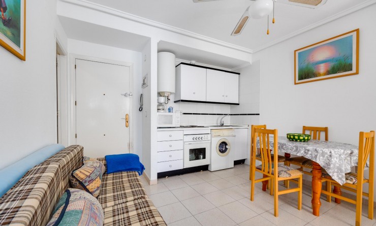 Sale - Apartamento - Torrevieja - Playa del Acequión