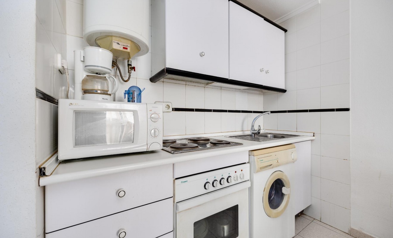 Sale - Apartamento - Torrevieja - Playa del Acequión