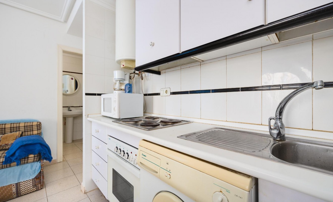 Sale - Apartamento - Torrevieja - Playa del Acequión