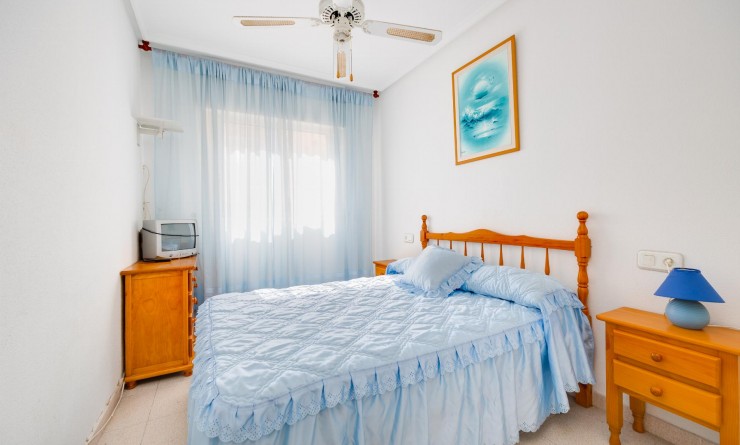 Sale - Apartamento - Torrevieja - Playa del Acequión