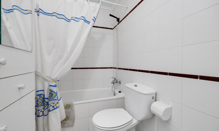 Sale - Apartamento - Torrevieja - Playa del Acequión