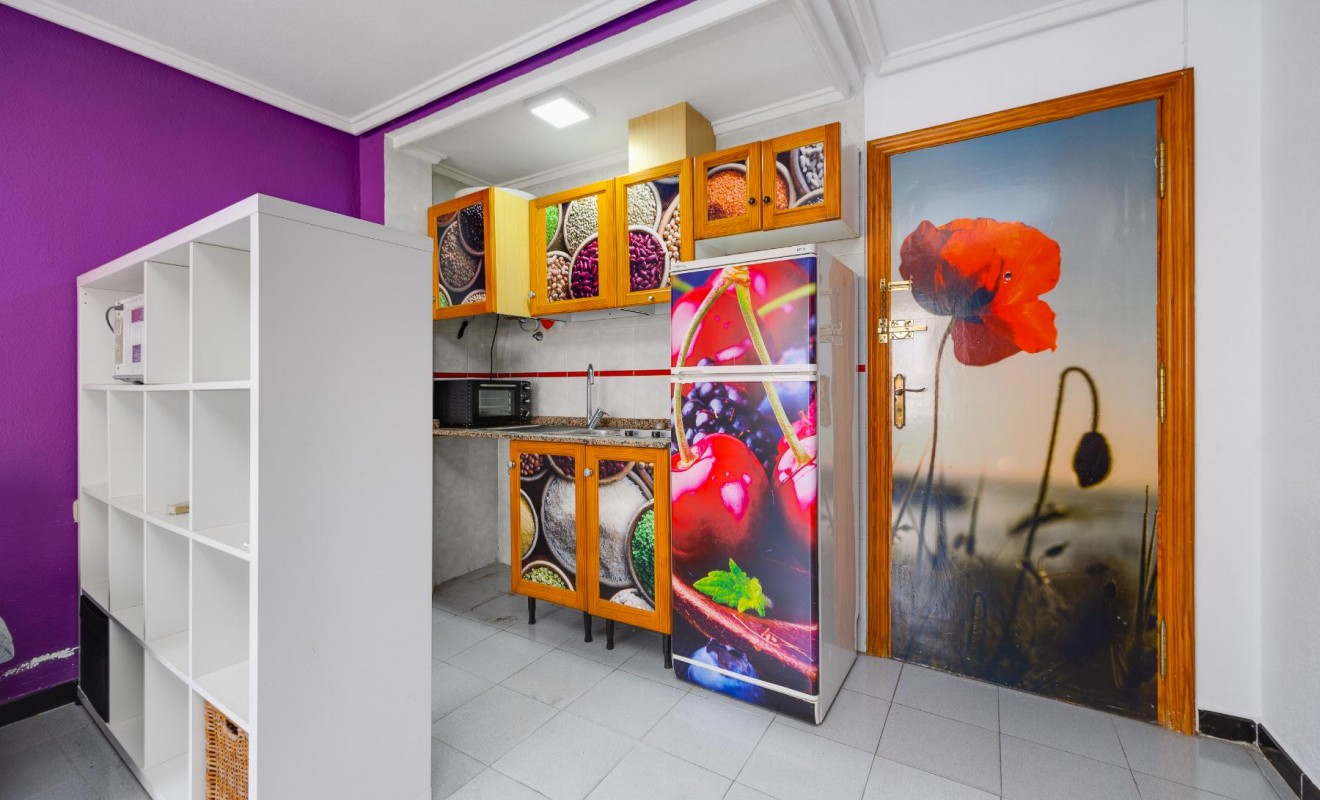 Sale - Apartamento - Torrevieja - Playa de Los Locos-Curva del Palangre