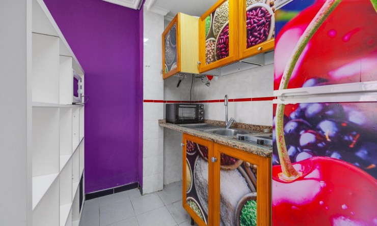 Sale - Apartamento - Torrevieja - Playa de Los Locos-Curva del Palangre