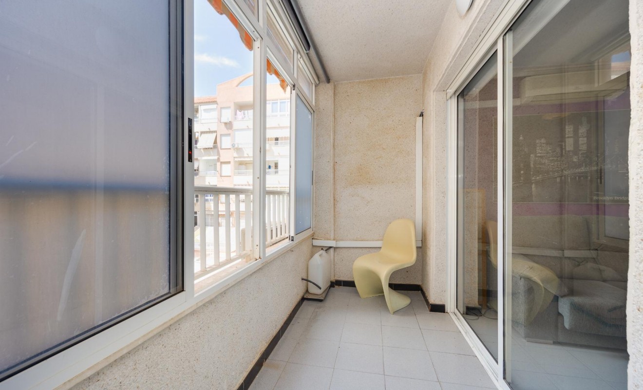 Sale - Apartamento - Torrevieja - Playa de Los Locos-Curva del Palangre