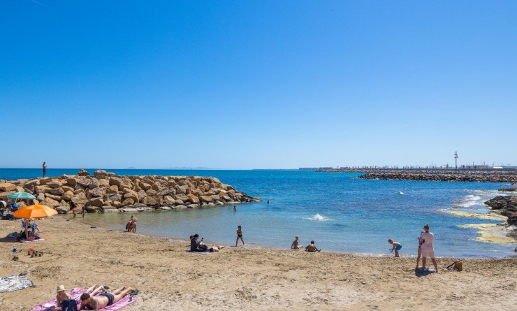 Sale - Apartamento - Torrevieja - Playa de Los Locos-Curva del Palangre