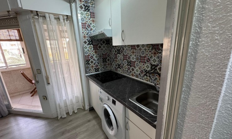 Sale - Estudio - Torrevieja - Playa de Los Locos-Curva del Palangre