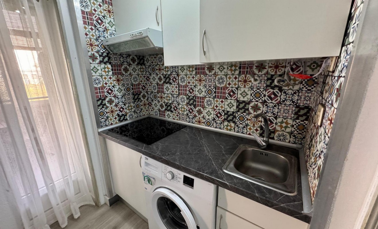 Sale - Estudio - Torrevieja - Playa de Los Locos-Curva del Palangre