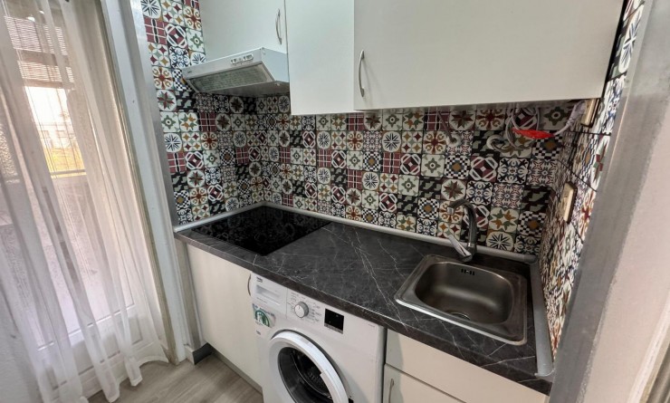 Sale - Estudio - Torrevieja - Playa de Los Locos-Curva del Palangre