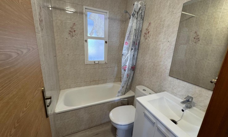 Sale - Estudio - Torrevieja - Playa de Los Locos-Curva del Palangre