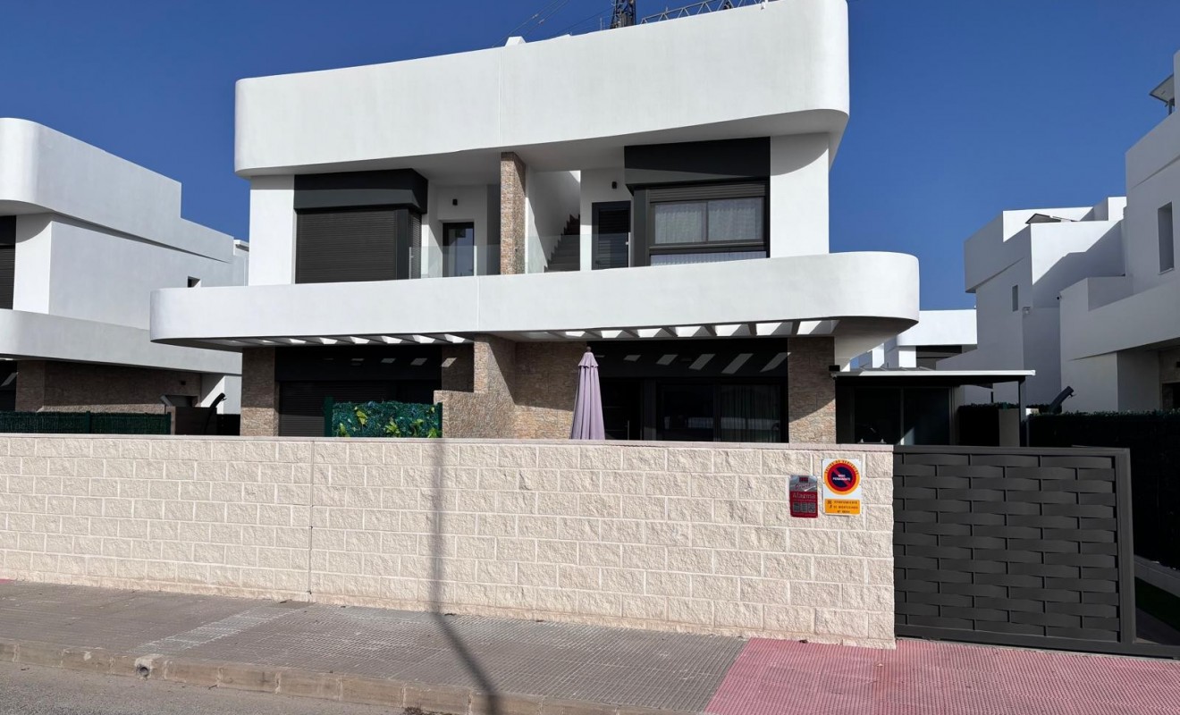 Wederverkoop - Semi Detached Villa - Los Montesinos - La Herada