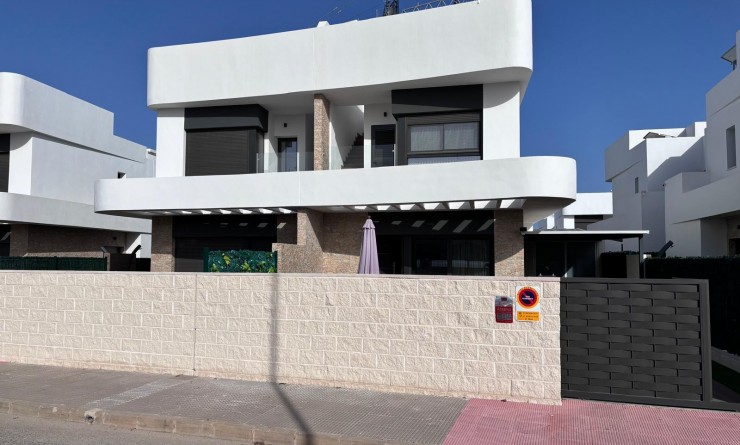 Wederverkoop - Semi Detached Villa - Los Montesinos - La Herada