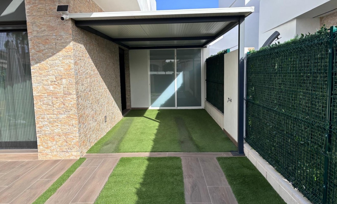 Wederverkoop - Semi Detached Villa - Los Montesinos - La Herada