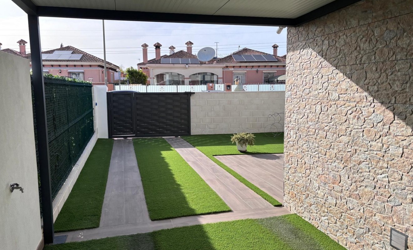 Wederverkoop - Semi Detached Villa - Los Montesinos - La Herada