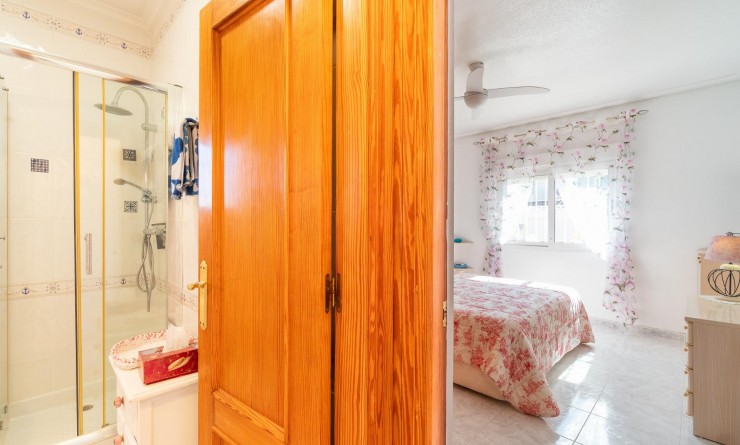 Wederverkoop - Villa - Orihuela Costa - La Zenia