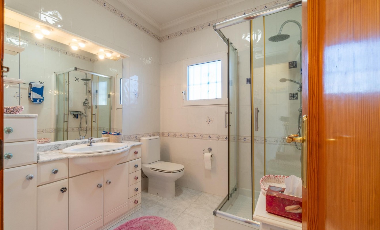 Wederverkoop - Villa - Orihuela Costa - La Zenia