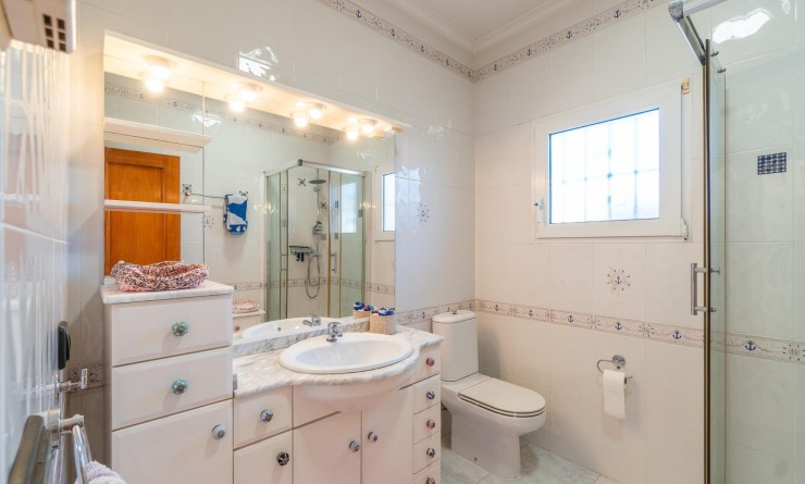 Wederverkoop - Villa - Orihuela Costa - La Zenia