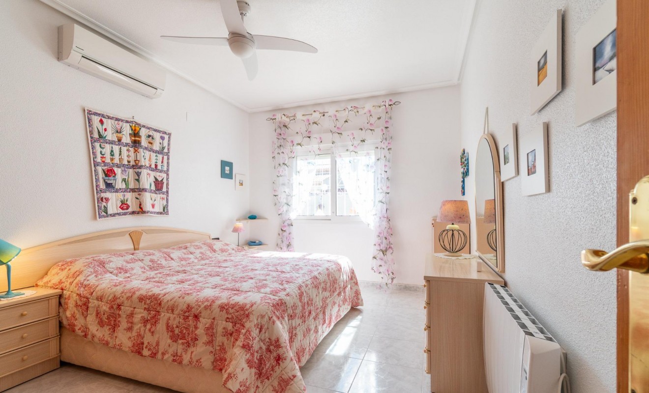 Wederverkoop - Villa - Orihuela Costa - La Zenia