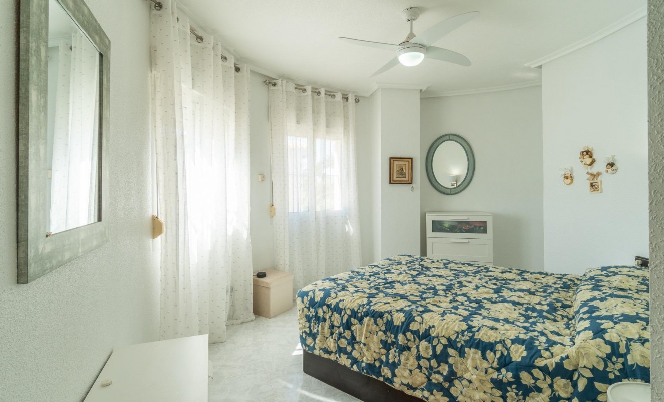 Wederverkoop - Villa - Orihuela Costa - La Zenia