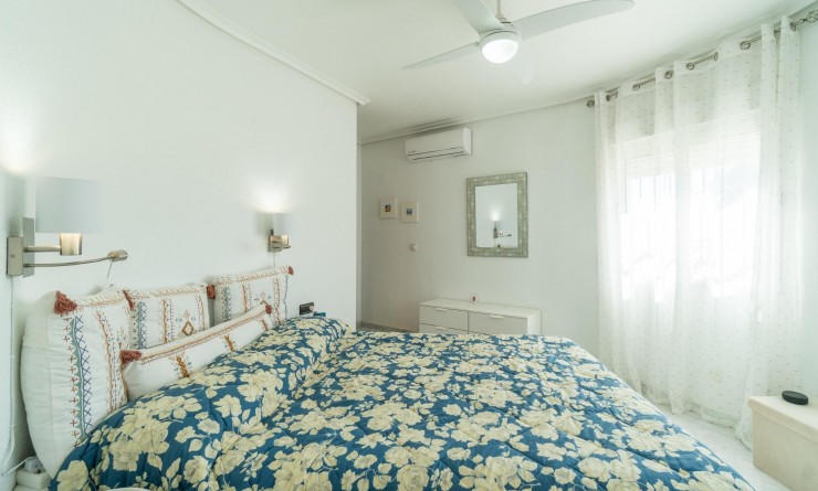 Wederverkoop - Villa - Orihuela Costa - La Zenia