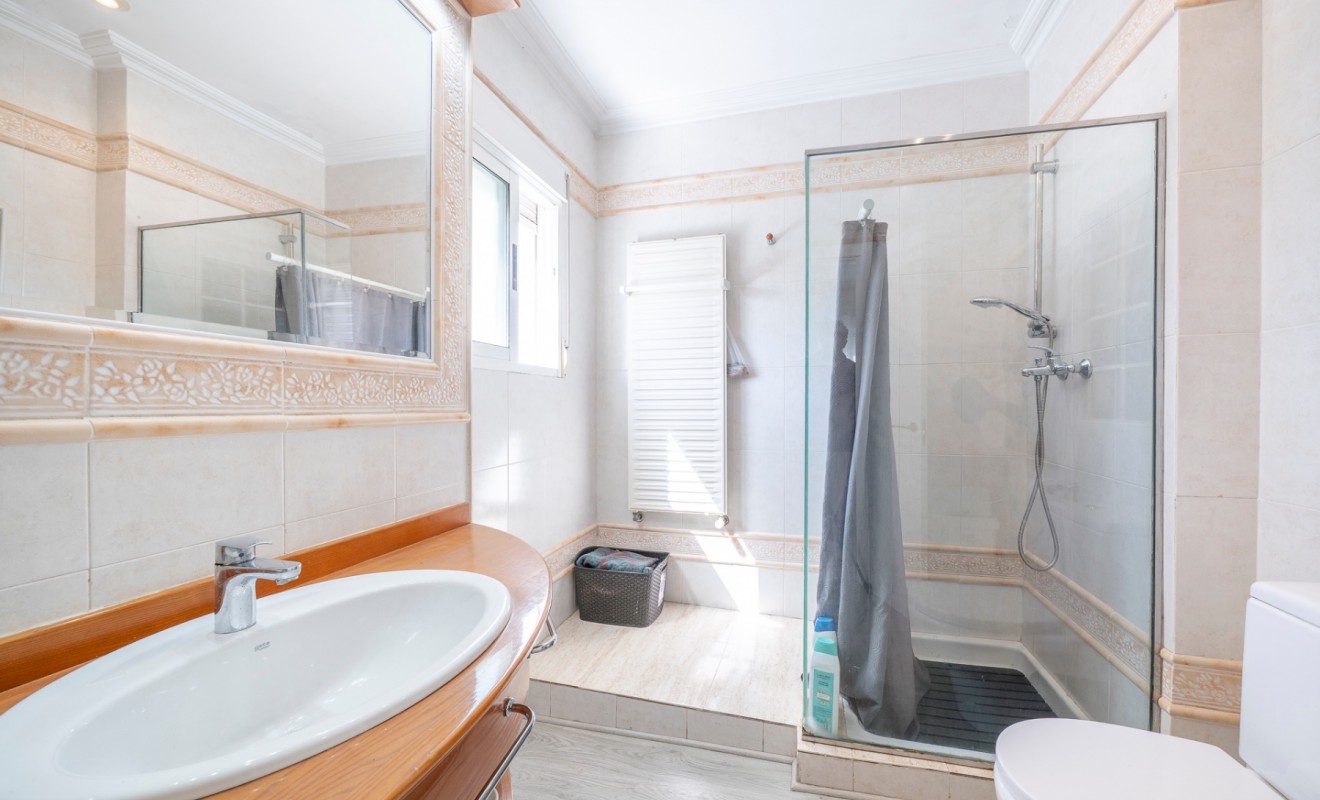 Wederverkoop - Herenhuis - Guardamar del Segura - El moncayo