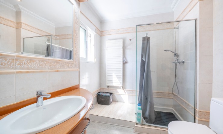 Wederverkoop - Herenhuis - Guardamar del Segura - El moncayo