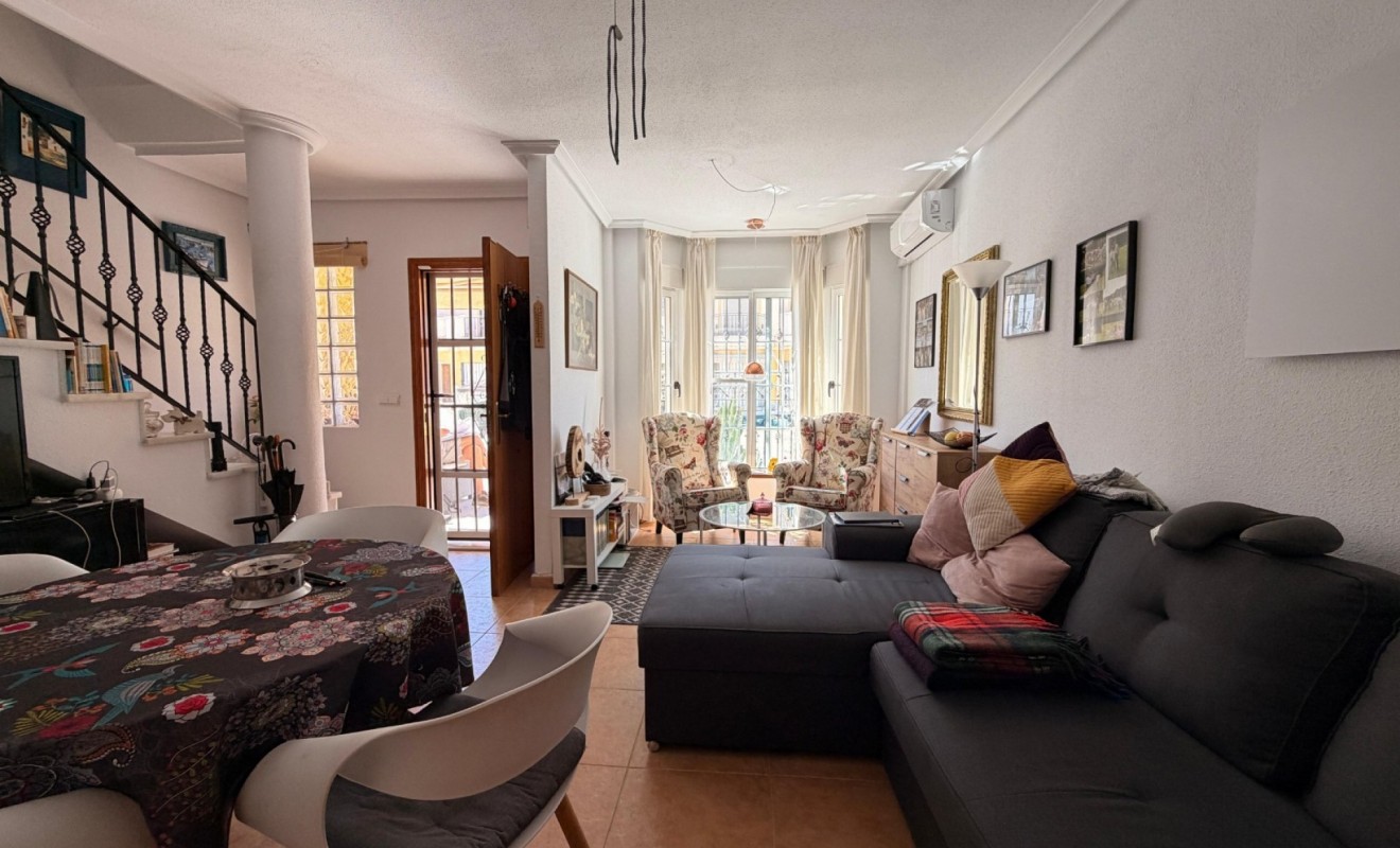 Sale - Townhouse - El Raso