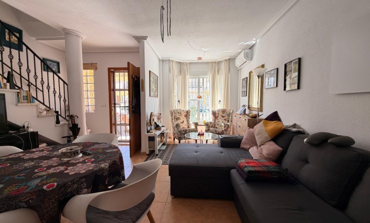 Sale - Townhouse - El Raso