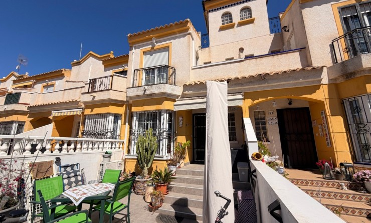 Sale - Townhouse - El Raso