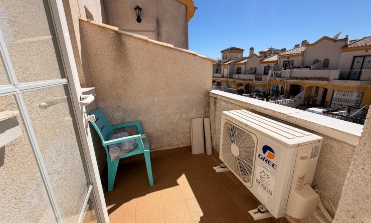 Sale - Townhouse - El Raso