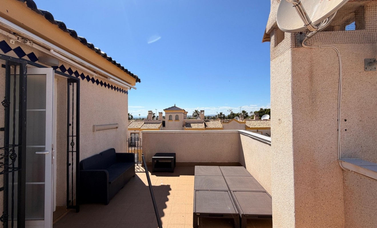 Sale - Townhouse - El Raso