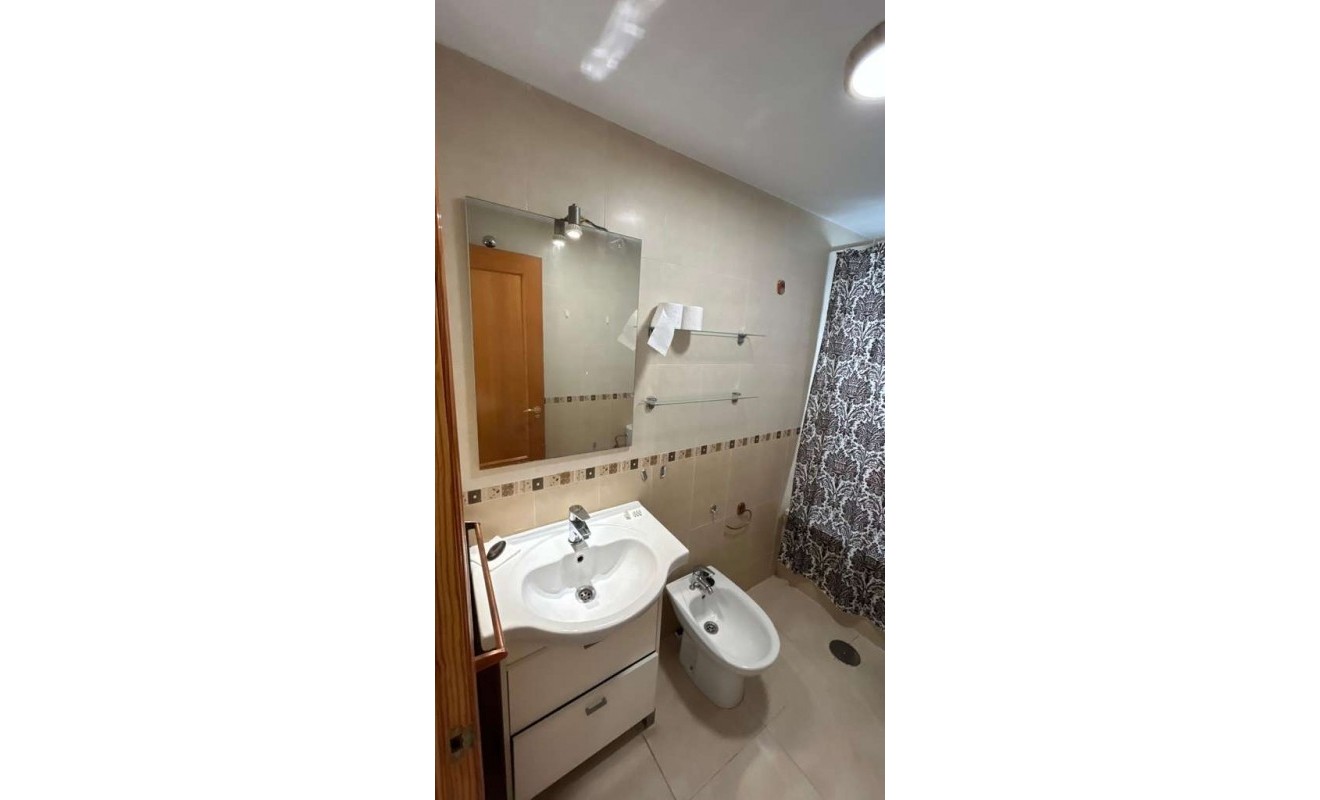 Wederverkoop - Apartment / flat - Alfas del Pí