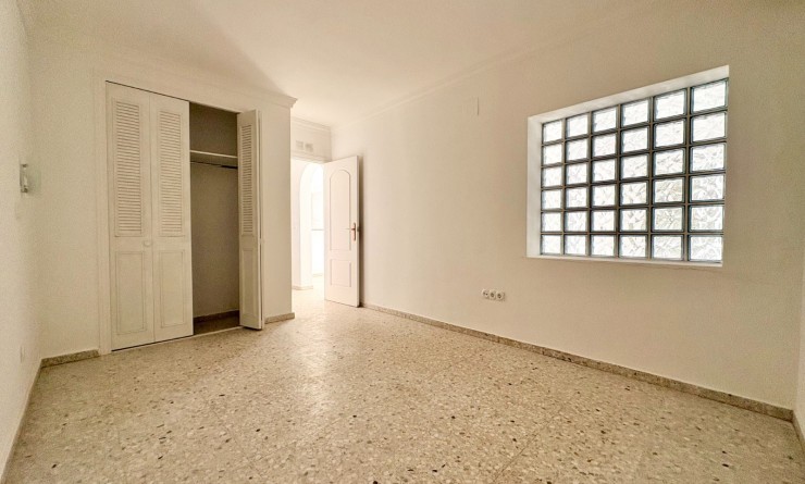 Wederverkoop - Herenhuis - Denia - Les Marines - Las Marinas