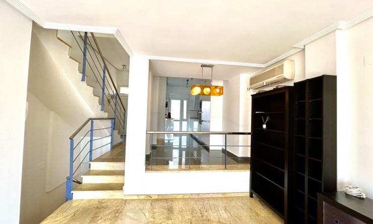 Wederverkoop - Herenhuis - Cabo Roig