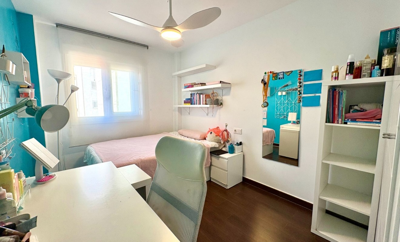 Wederverkoop - Apartment / flat - Denia - Center