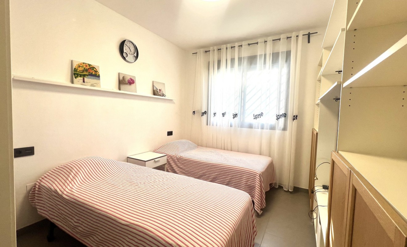 Sale - Apartment - La Zenia