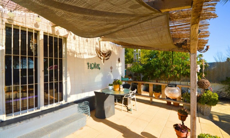 Sale - House - Catral - C- COMUNIDAD VALENCIANA