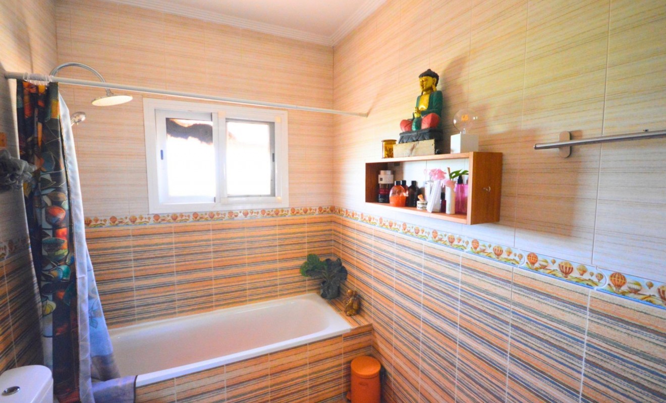 Sale - House - Catral - C- COMUNIDAD VALENCIANA