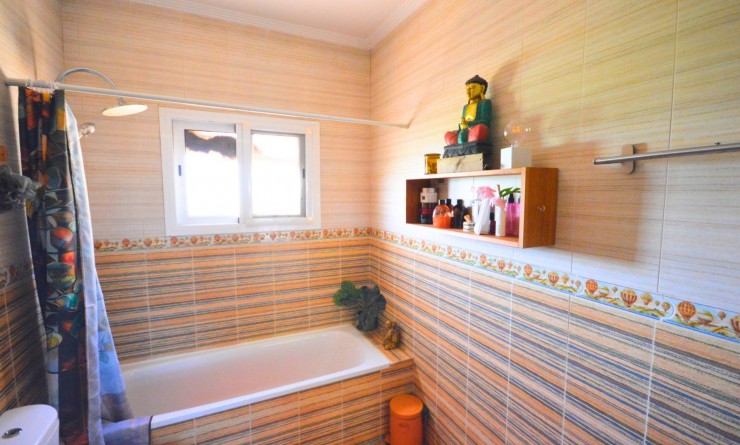 Sale - House - Catral - C- COMUNIDAD VALENCIANA