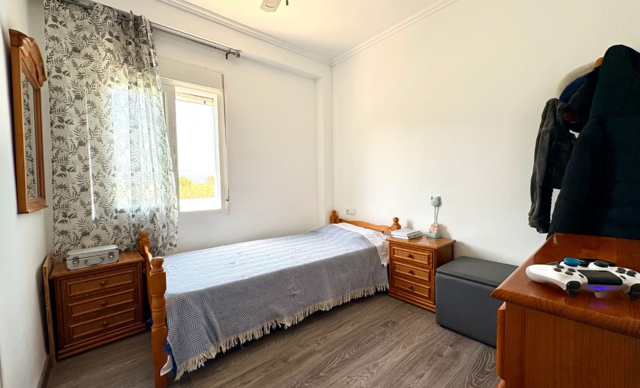 Sale - Apartment / flat - Denia - Les Marines - Las Marinas