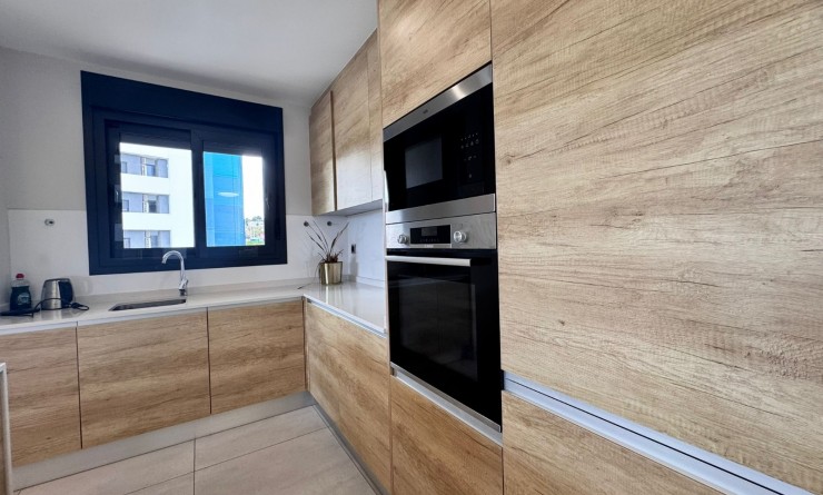 Wederverkoop - Apartment / flat - Benidorm - Zona de Poniente