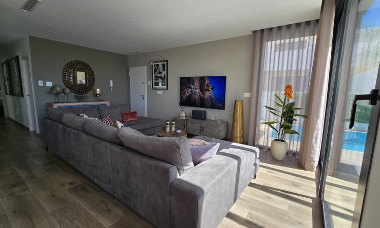 Revente - Villa - Los Montesinos