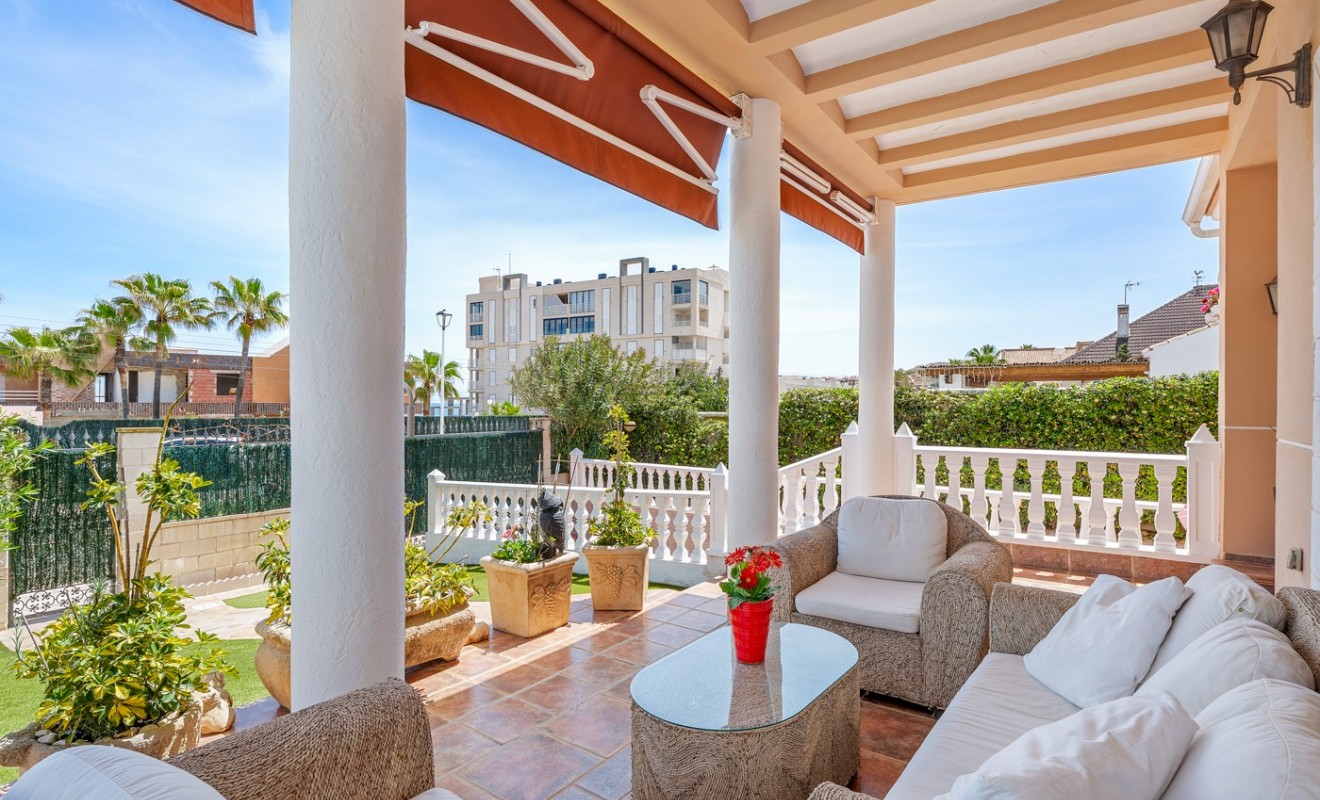 Wederverkoop - Villa - Torrevieja - La Mata