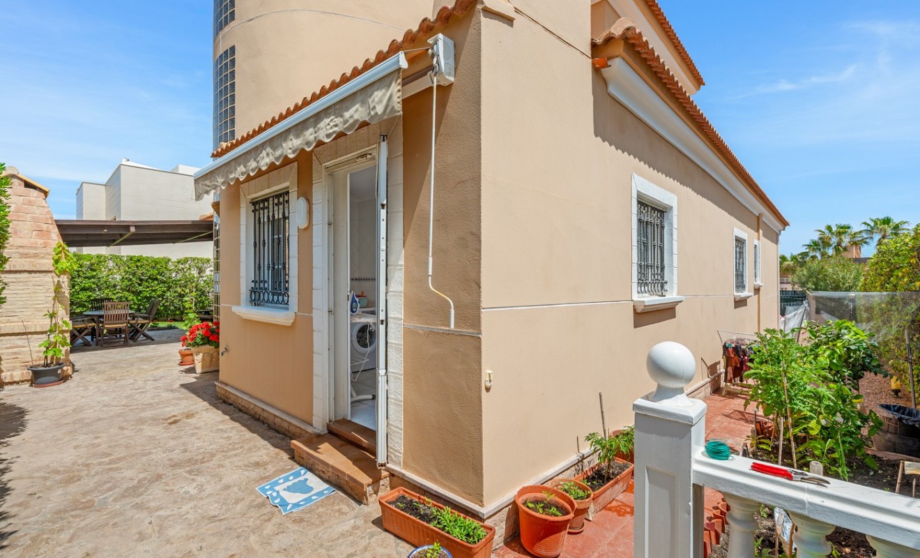Wederverkoop - Villa - Torrevieja - La Mata