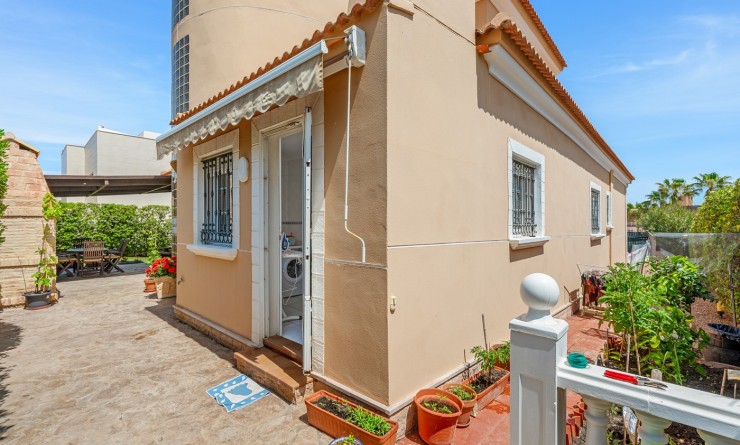 Wederverkoop - Villa - Torrevieja - La Mata
