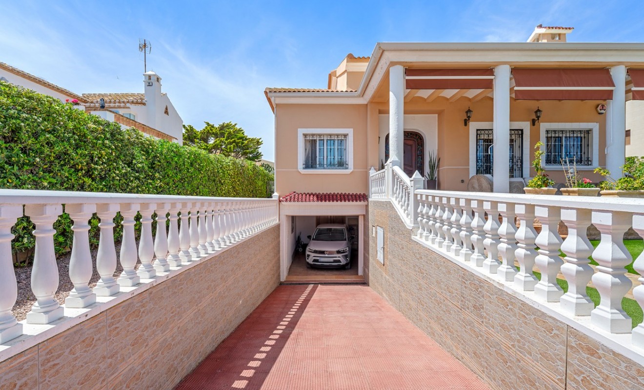 Wederverkoop - Villa - Torrevieja - La Mata